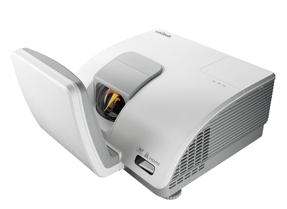 Vivitek  D795WT  FrontLeft MediumRes