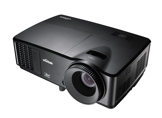 Vivitek D552 Front RightHero